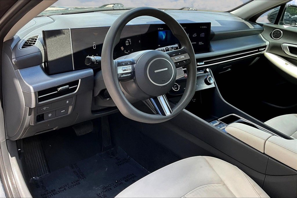 Used 2025 Hyundai Sonata SEL FWD image 19
