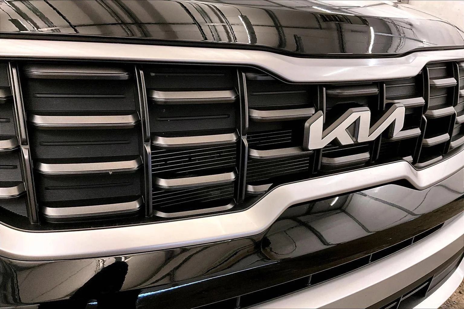 Used 2025 Kia Telluride S image 30