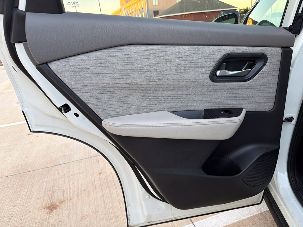 Used 2023 Nissan Rogue SV FWD image 23