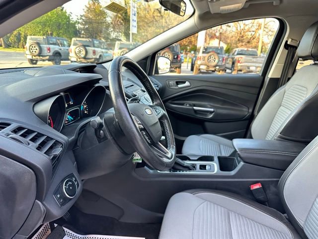 Certified 2017 Ford Escape SE w/ SE Sport Appearance Package AWD/4WD image 31