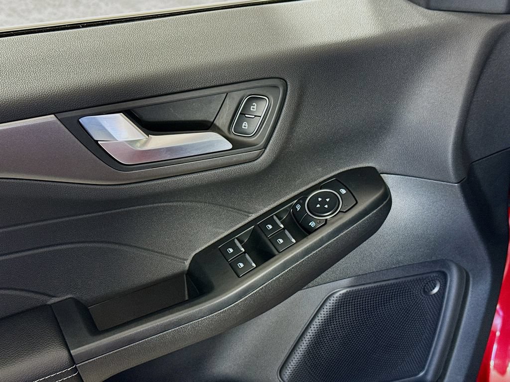 Certified 2026 Ford Escape SE FWD image 21