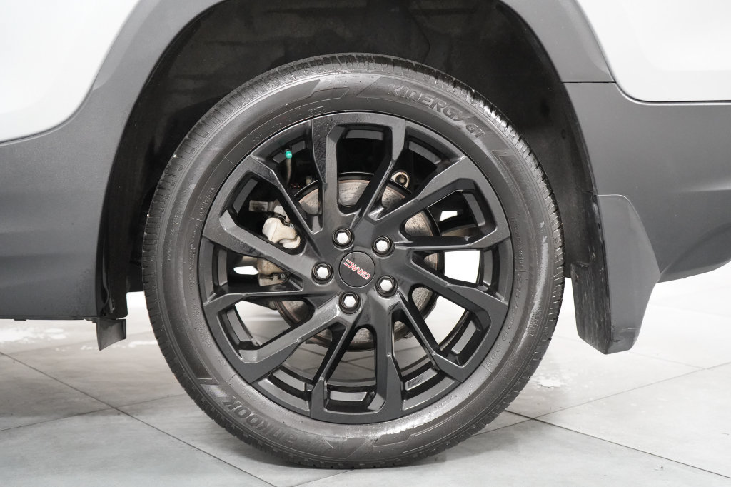 Used 2023 GMC Terrain SLE w/ Driver Convenience Package AWD/4WD image 35