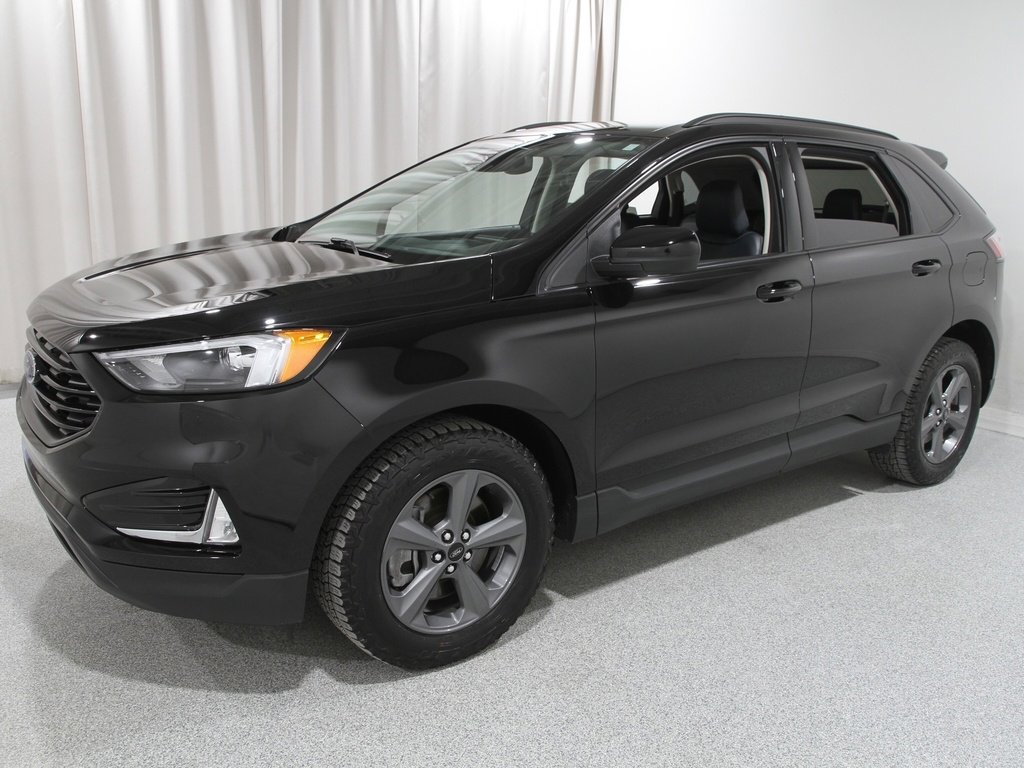 Certified 2024 Ford Edge SEL w/ Sport Appearance Package image 3