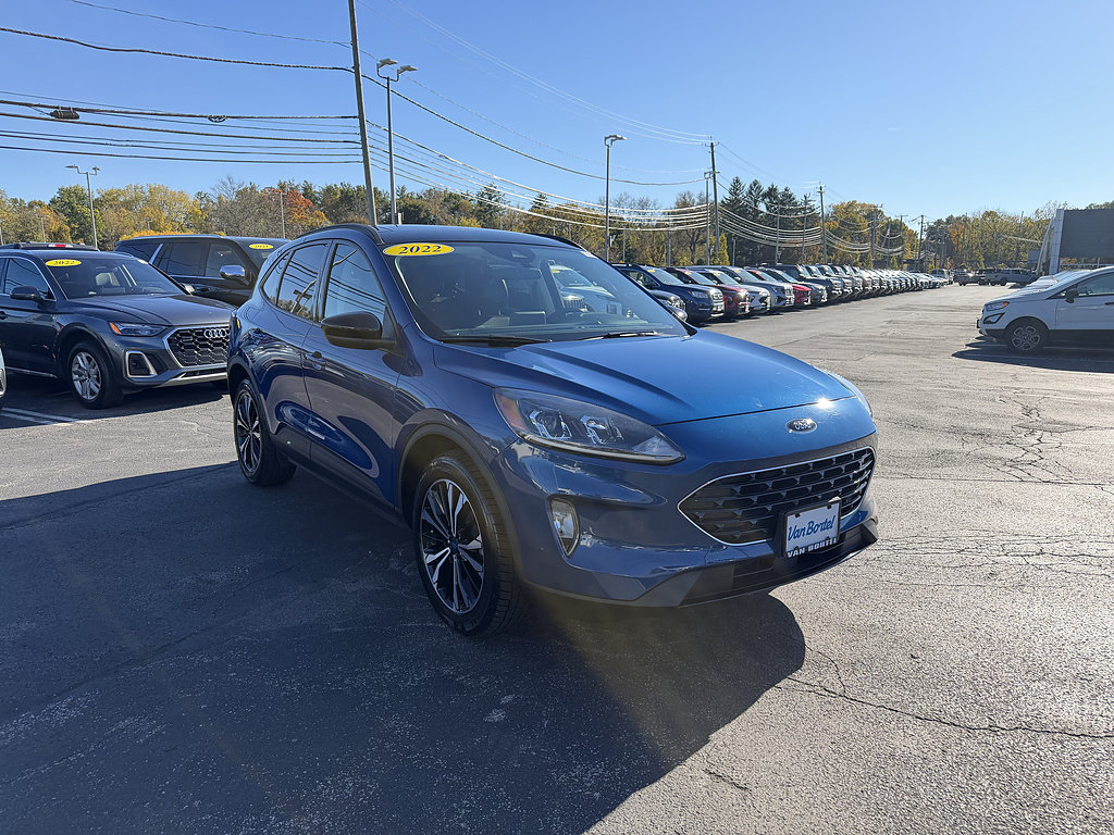 Certified 2022 Ford Escape SEL w/ SEL Stealth AWD Package image 9