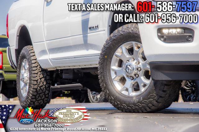 Used 2024 RAM 2500 Laramie AWD/4WD image 2