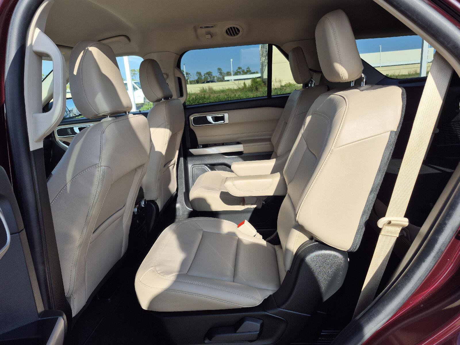 Certified 2022 Ford Explorer XLT w/ Equipment Group 202A image 22