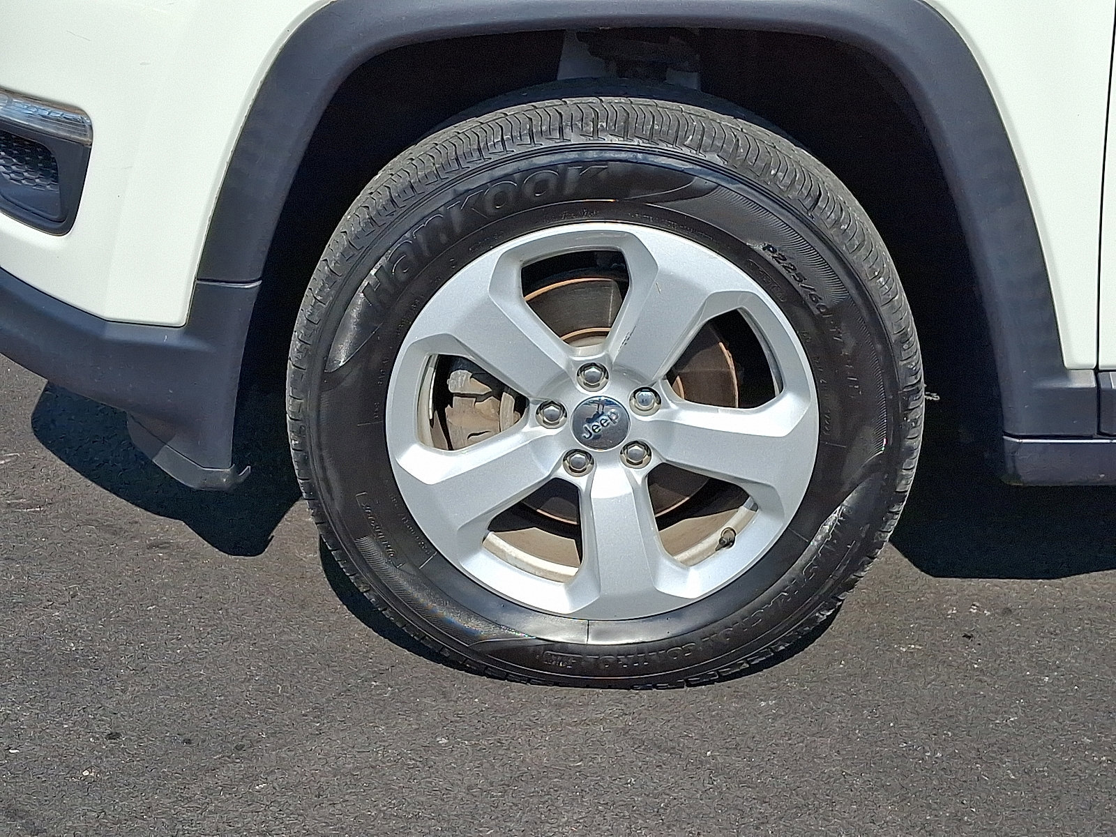 Used 2020 Jeep Compass Latitude w/ Popular Equipment Group image 9