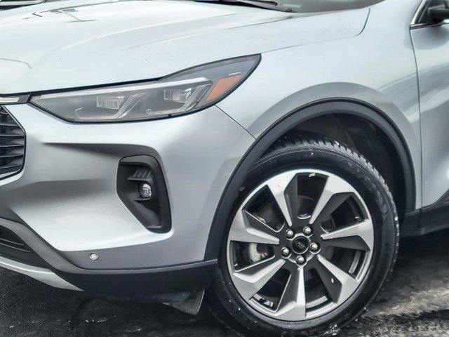 Certified 2024 Ford Escape Platinum image 10