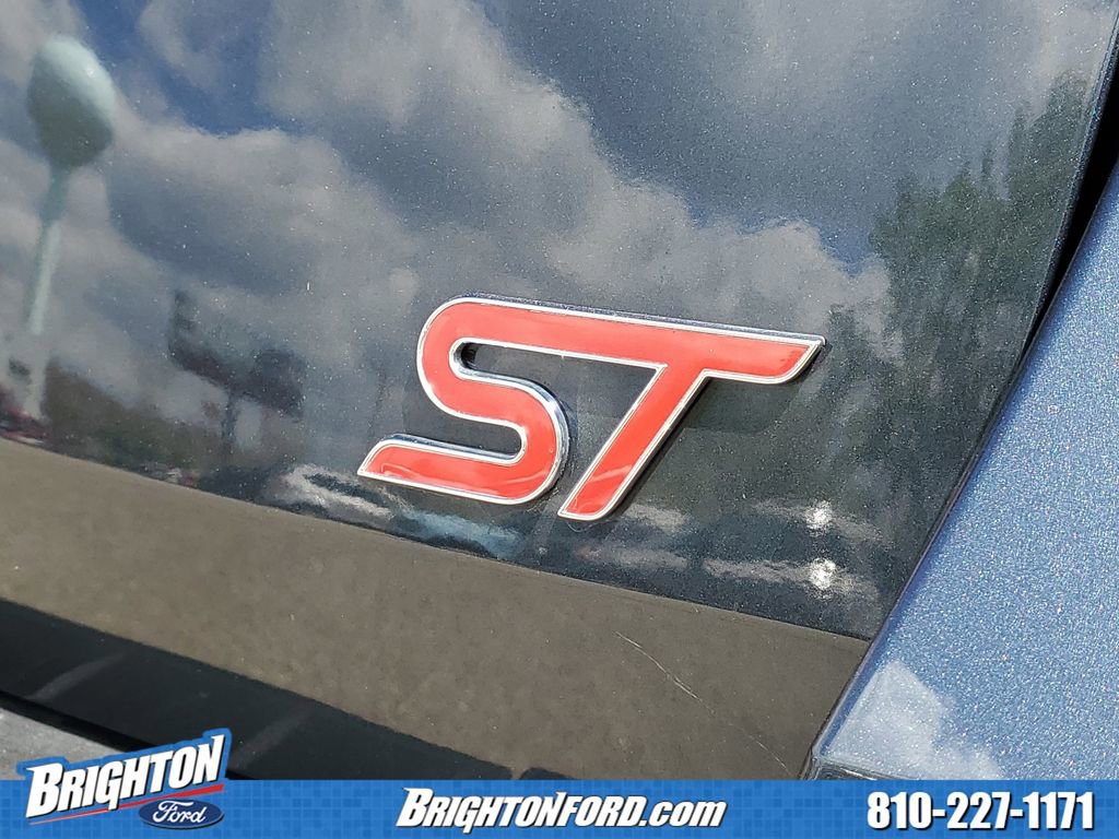 Certified 2023 Ford Explorer ST w/ ST Street Pack AWD/4WD image 5