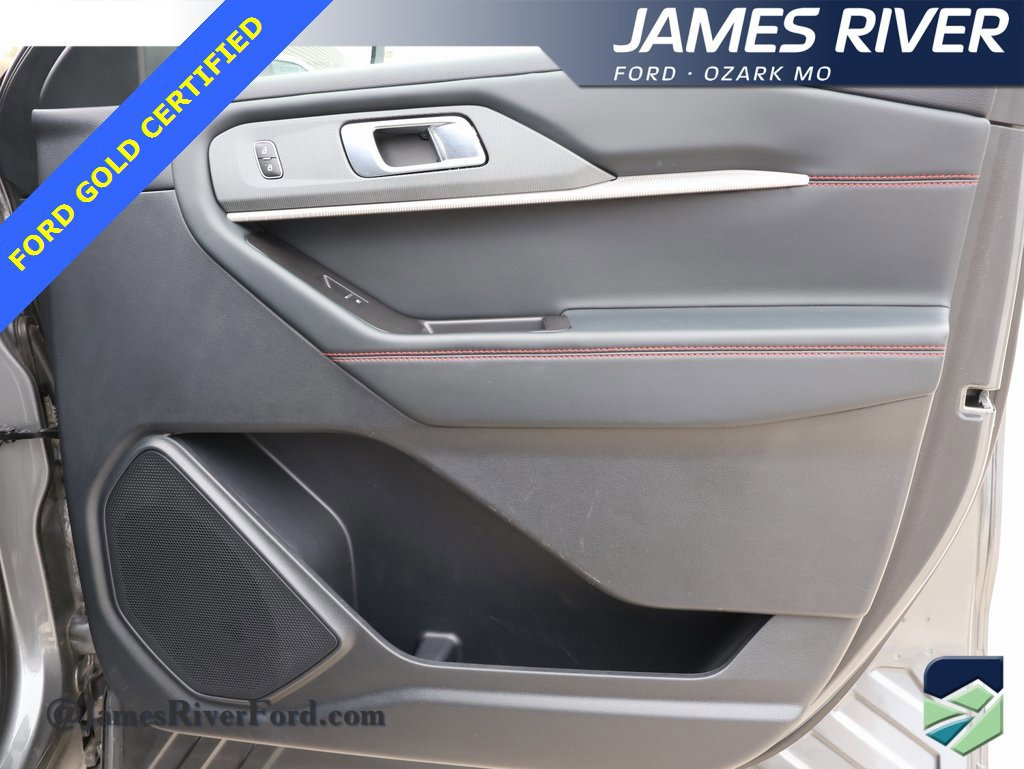 Certified 2025 Ford Explorer ST-Line w/ ST-Line Street Pack image 8