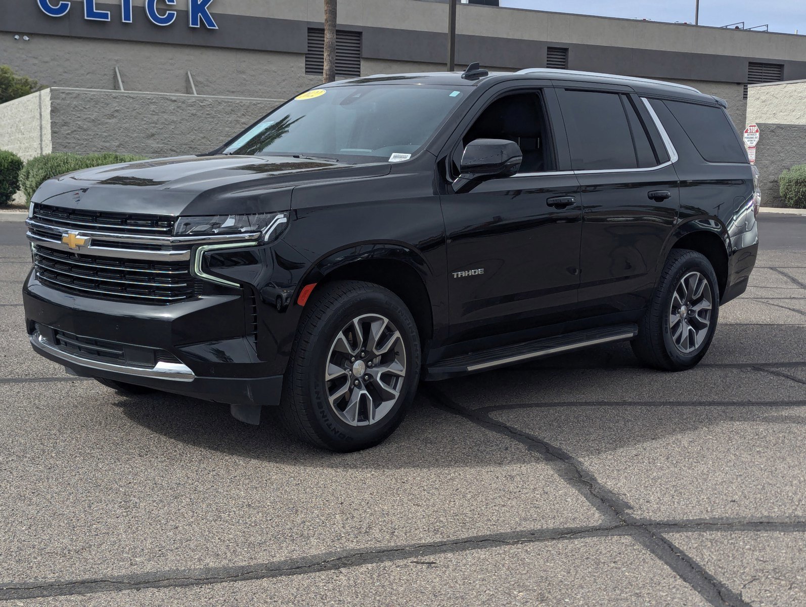 Used 2022 Chevrolet Tahoe LT w/ Luxury Package AWD/4WD image 5