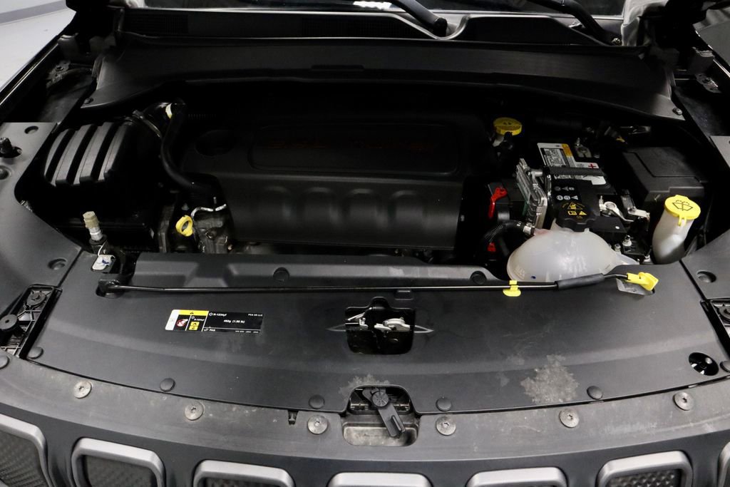 Used 2022 Jeep Compass Trailhawk image 16