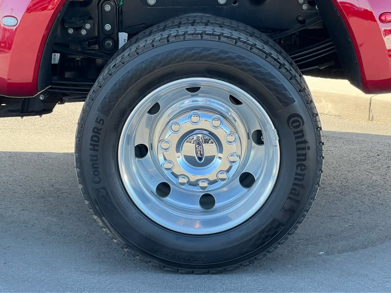 Certified 2025 Ford F450 Platinum w/ FX4 Off-Road Package AWD/4WD image 14