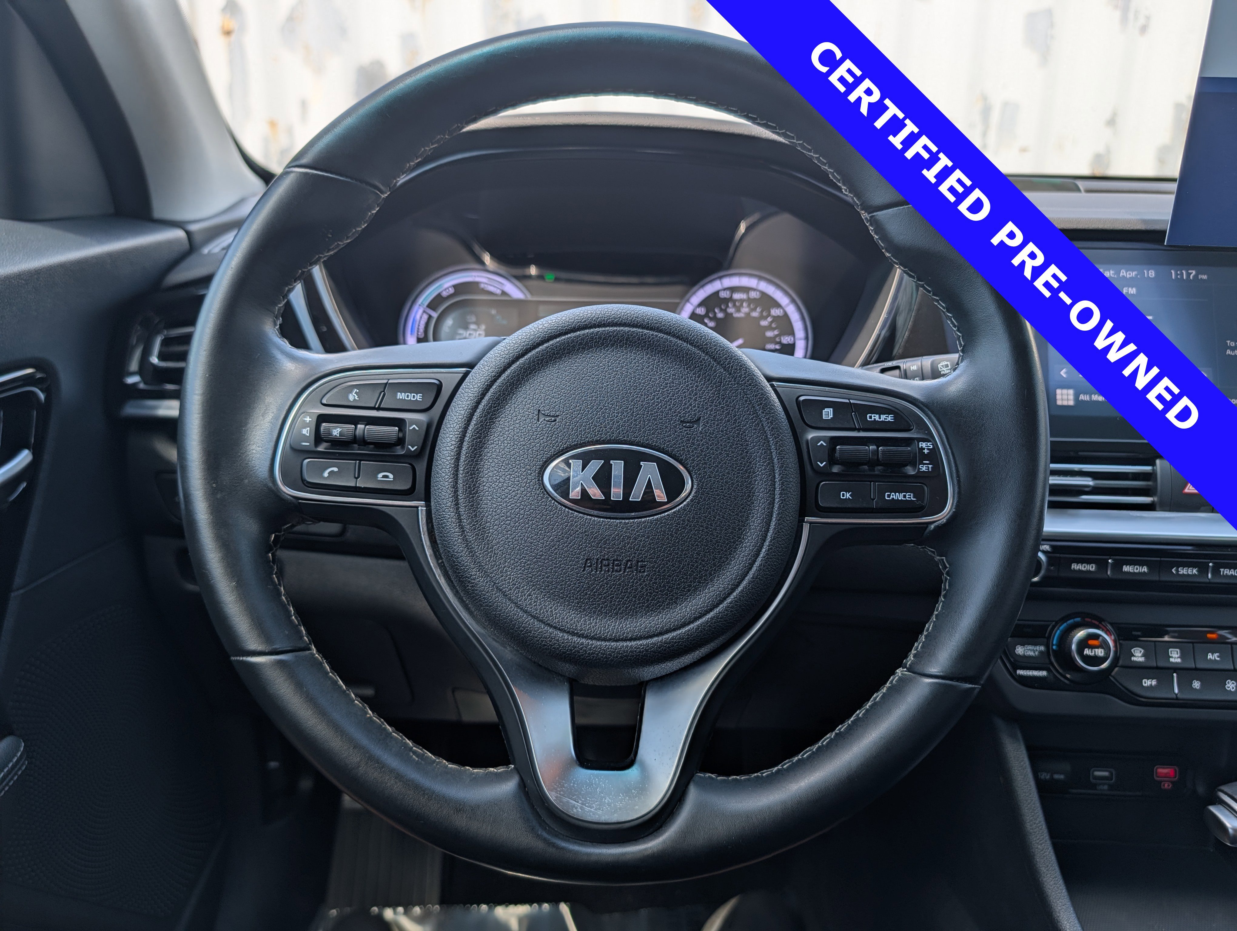 Used 2021 Kia Niro LXS FWD image 25