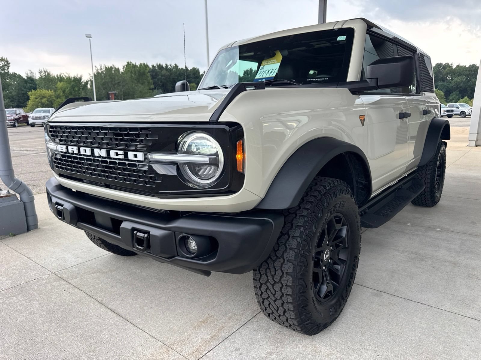Certified 2026 Ford Bronco Badlands AWD/4WD image 3