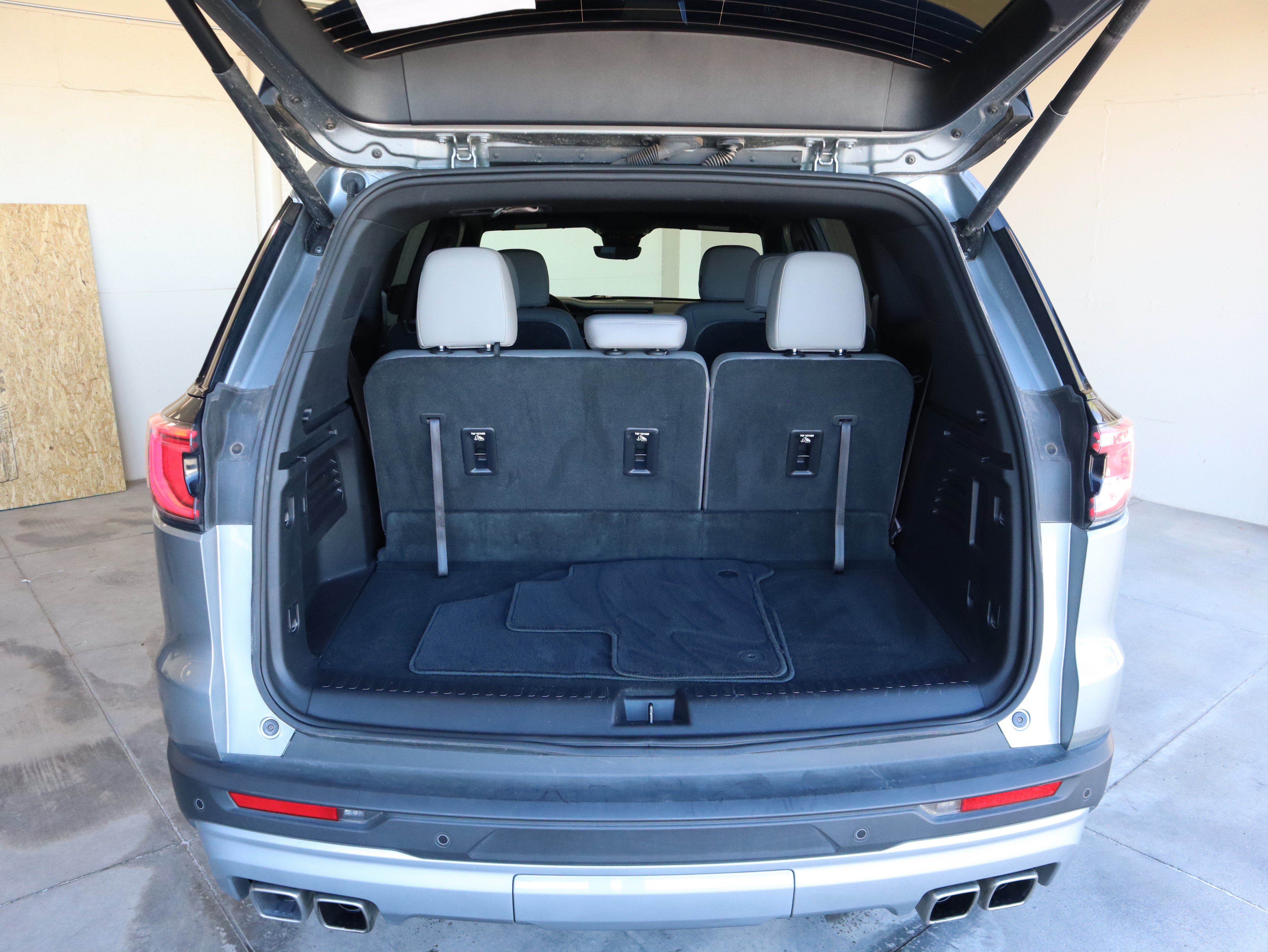 Used 2026 GMC Acadia Elevation w/ Elevation Premium Package AWD/4WD image 45