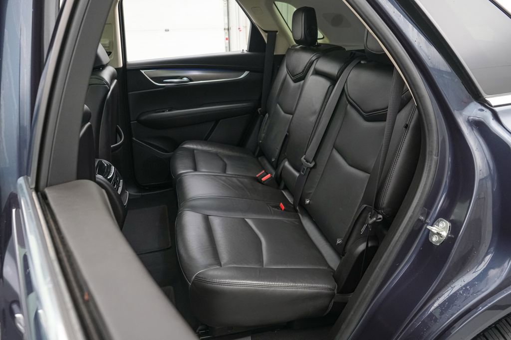 Used 2019 Cadillac XT5 Premium Luxury FWD image 19