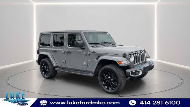 Used 2023 Jeep Wrangler Unlimited Sahara w/ Dual Top Group AWD/4WD image 12