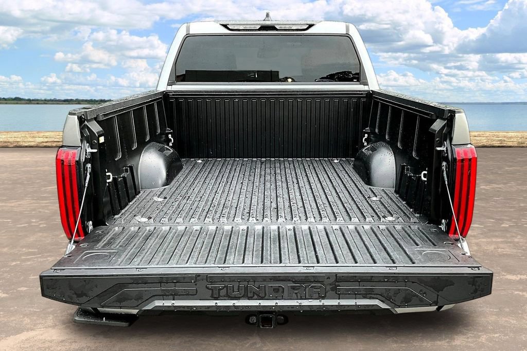 Used 2025 Toyota Tundra Limited AWD/4WD image 9