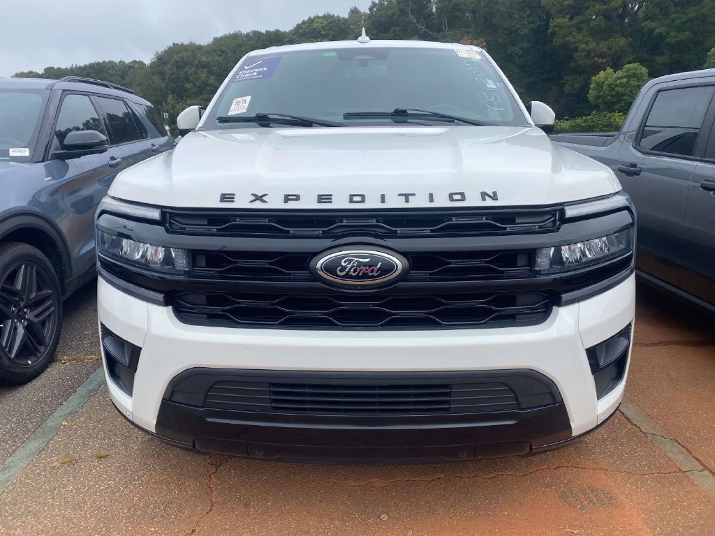 Certified 2023 Ford Expedition Max Limited RWD image 2