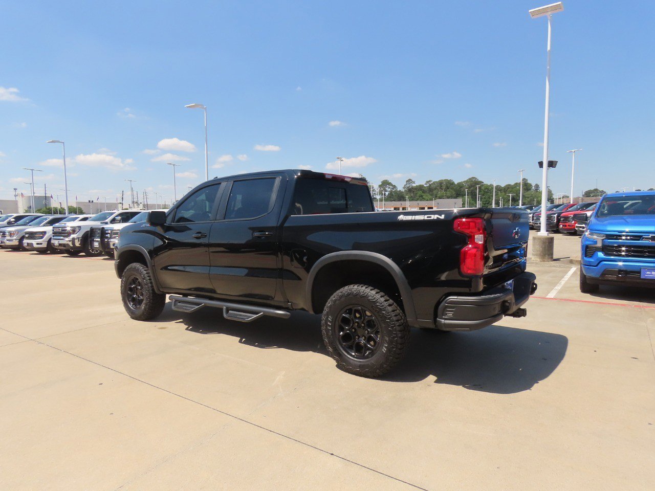Used 2026 Chevrolet Silverado 1500 ZR2 w/ ZR2 Bison Edition AWD/4WD image 14