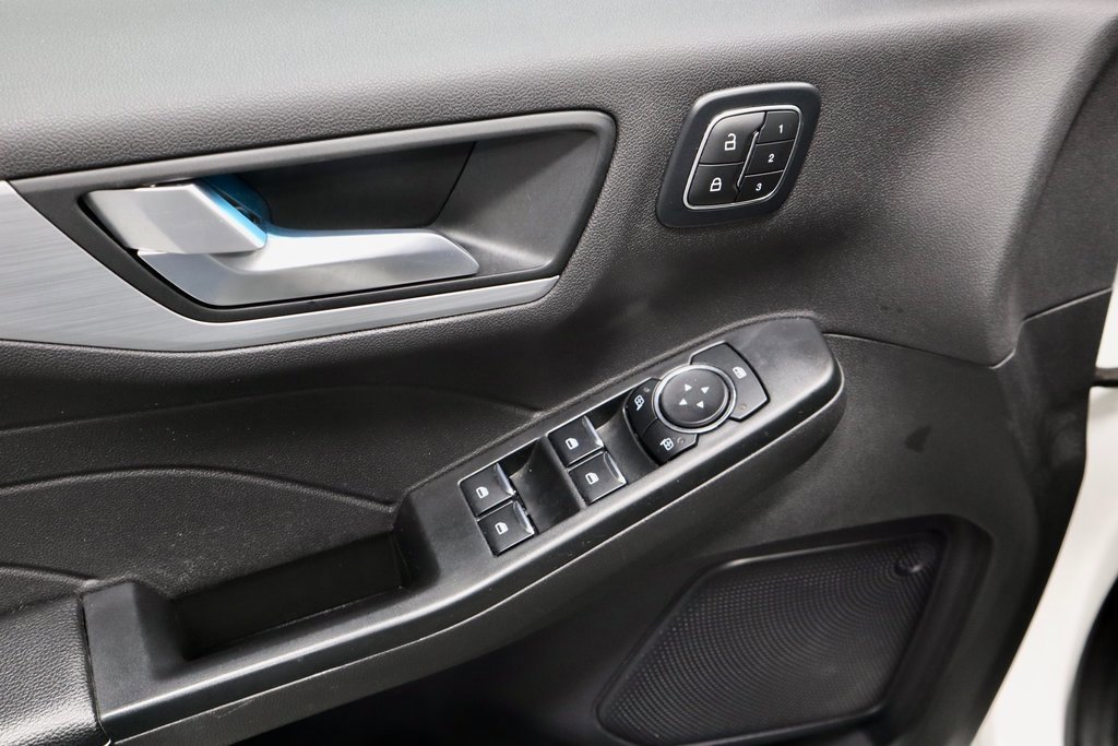 Certified 2024 Ford Escape Platinum image 24