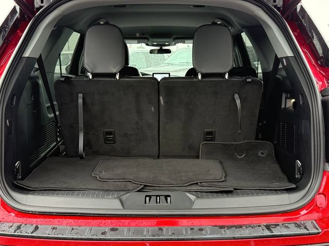 Certified 2024 Ford Explorer XLT w/ Equipment Group 202A AWD/4WD image 27