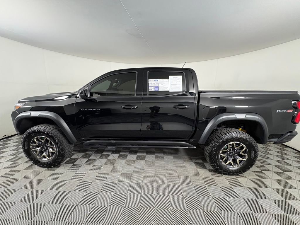 Used 2024 Chevrolet Colorado ZR2 w/ Technology Package image 2