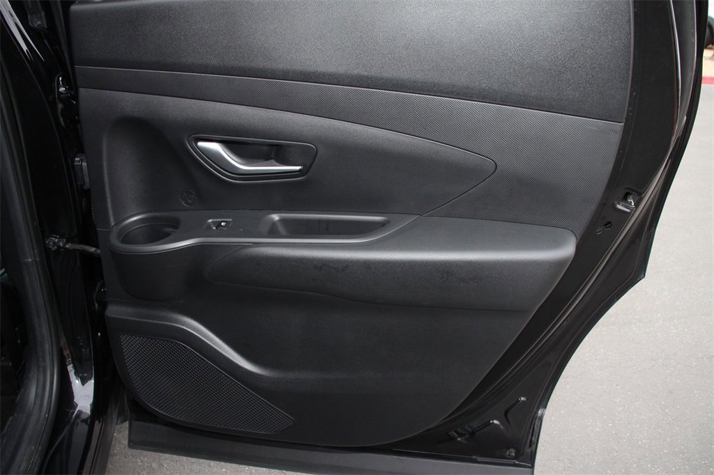 Used 2023 Hyundai Santa Cruz SE w/ Cargo Package image 25