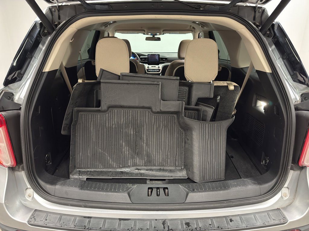 Certified 2022 Ford Explorer XLT w/ Class IV Trailer Tow Package image 29