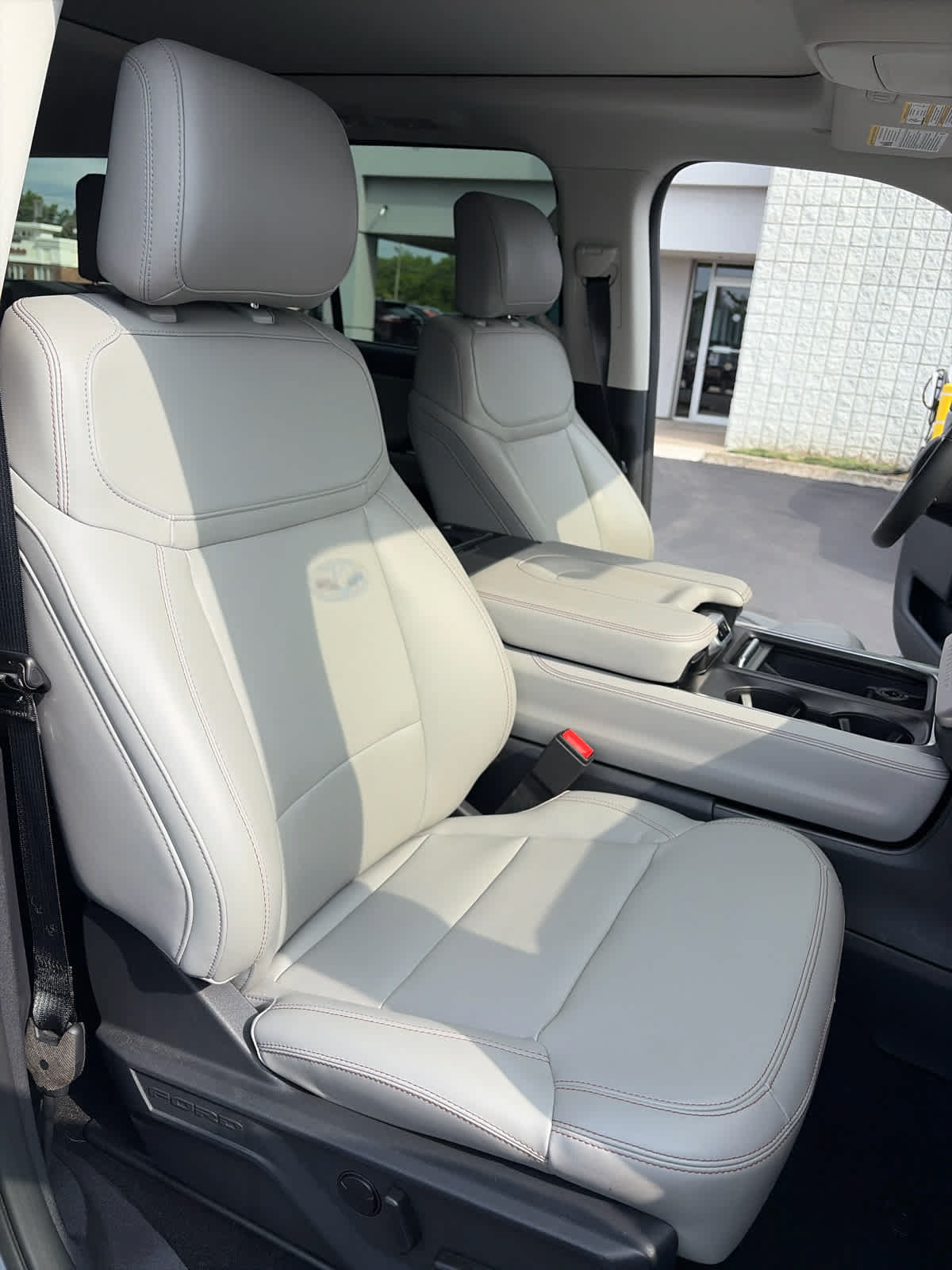 Certified 2025 Ford Expedition Active AWD/4WD image 30