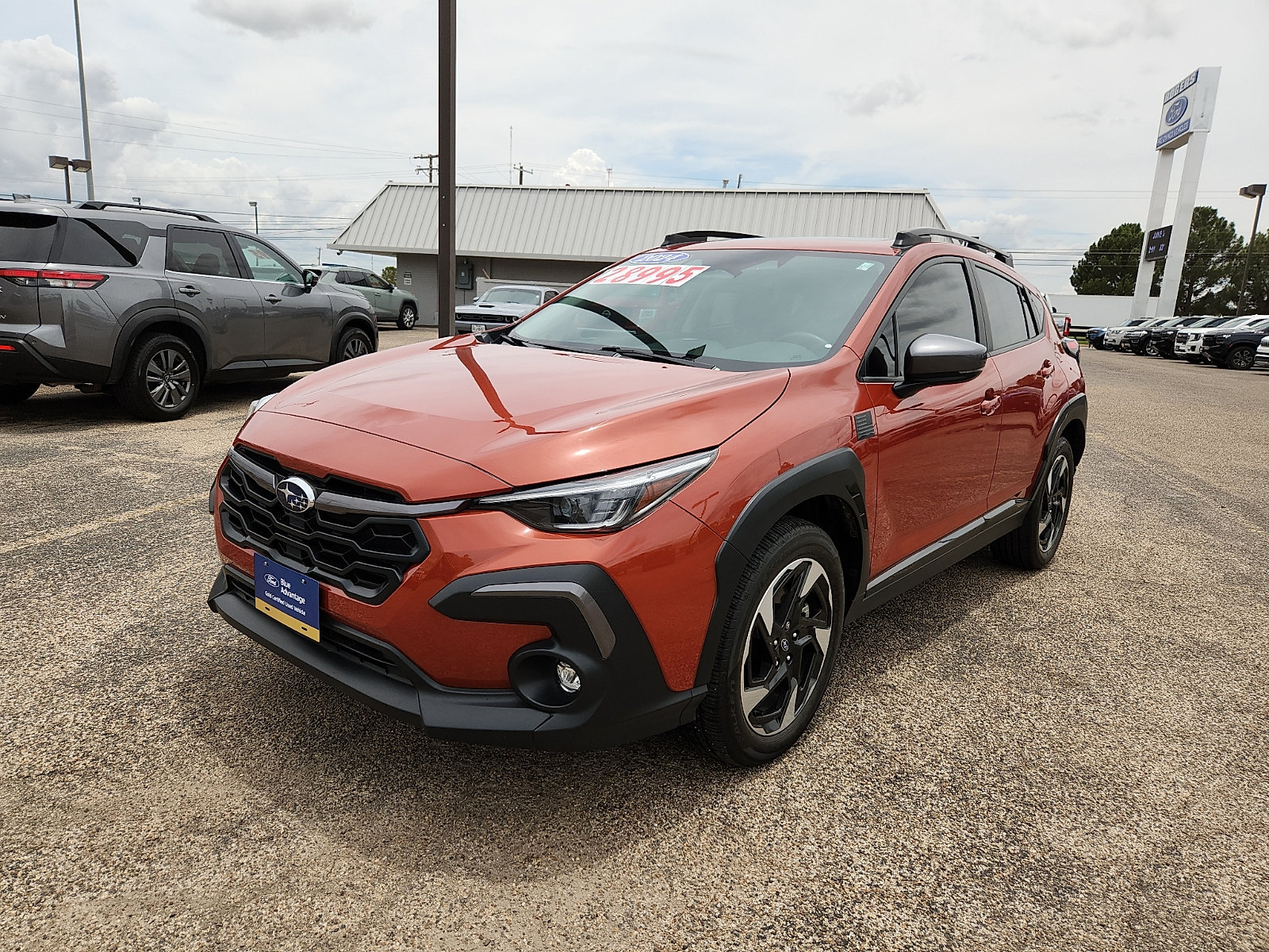 Used 2024 Subaru Crosstrek 2.5i Limited w/ Crosstrek Mirror Package AWD/4WD image 3