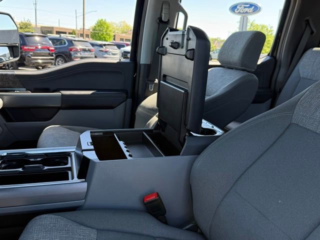 Certified 2025 Ford F350 XLT w/ Black Appearance Package AWD/4WD image 33