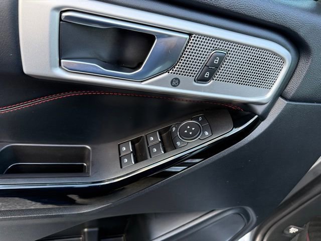 Certified 2022 Ford Explorer ST-Line w/ Class IV Trailer Tow Package image 16