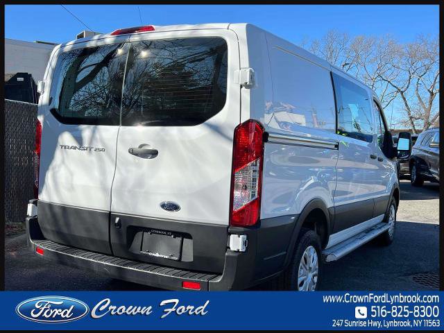 Certified 2024 Ford Transit 250 T-250 130 LOW RF 9070 GVWR w/ Exterior Upgrade Package image 4
