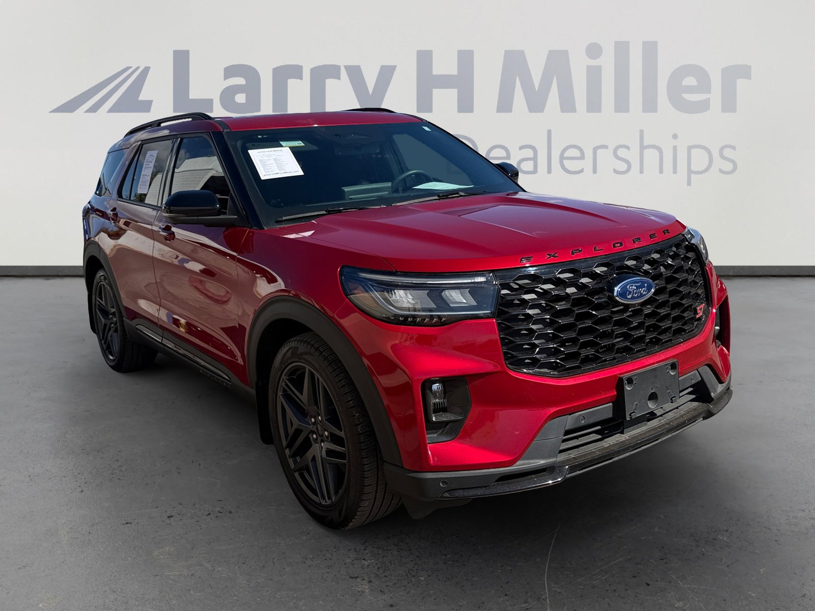 Certified 2025 Ford Explorer ST image 7