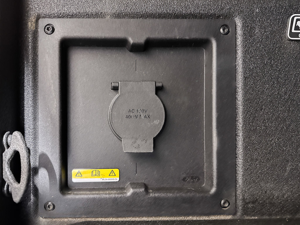 Certified 2023 Ford F150 Lariat w/ Equipment Group 502A High image 9