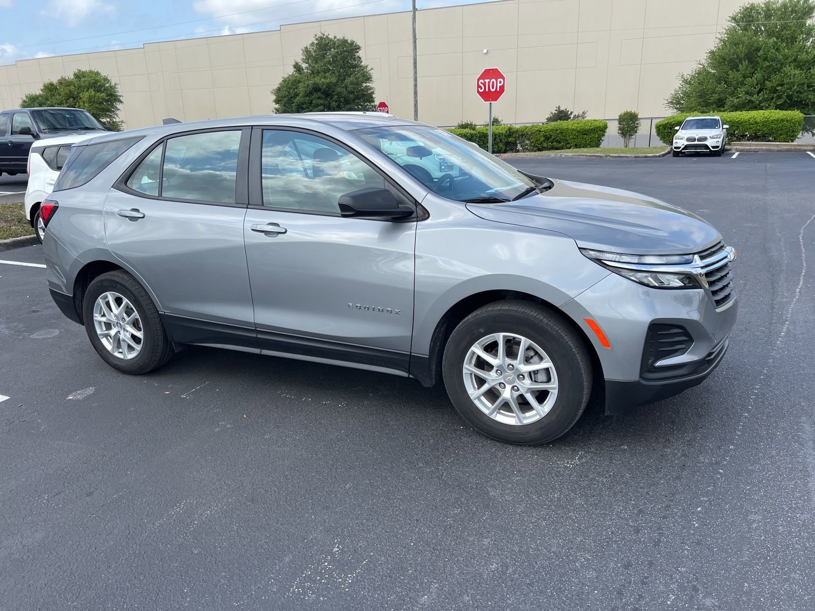 Used 2024 Chevrolet Equinox LS image 1
