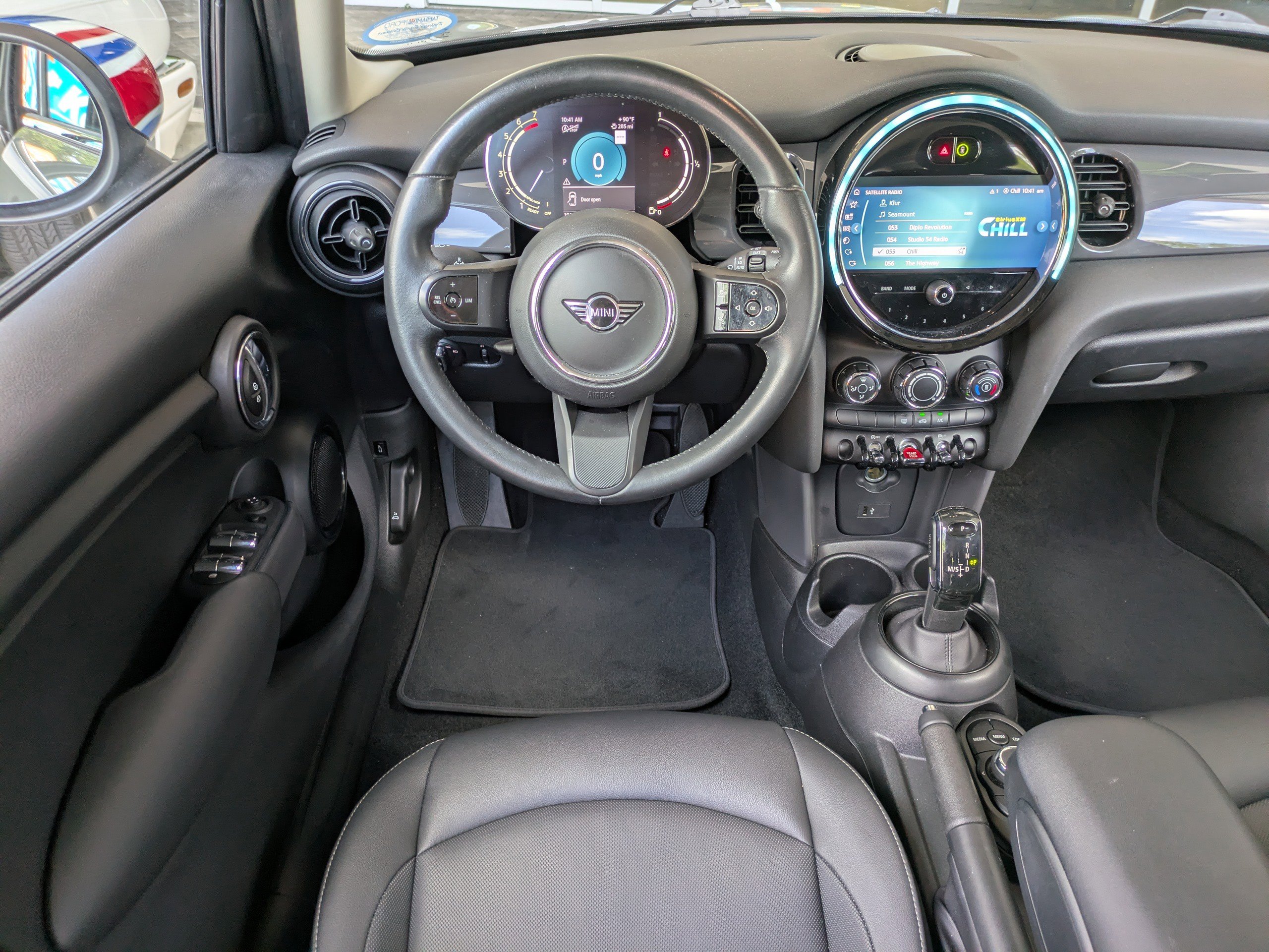 Used 2022 MINI Cooper 4-Door Hardtop w/ Storage Package FWD image 16