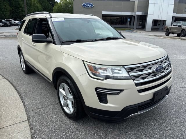 Certified 2018 Ford Explorer XLT FWD image 2