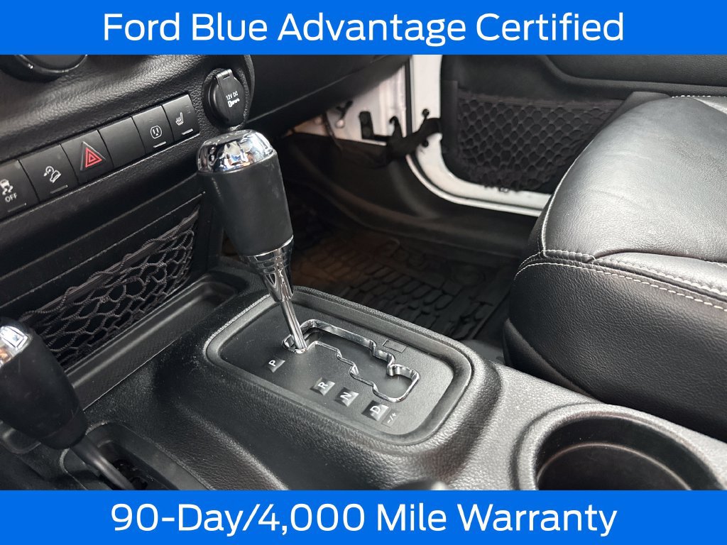 Used 2018 Jeep Wrangler Unlimited Rubicon w/ Connectivity Group AWD/4WD image 22