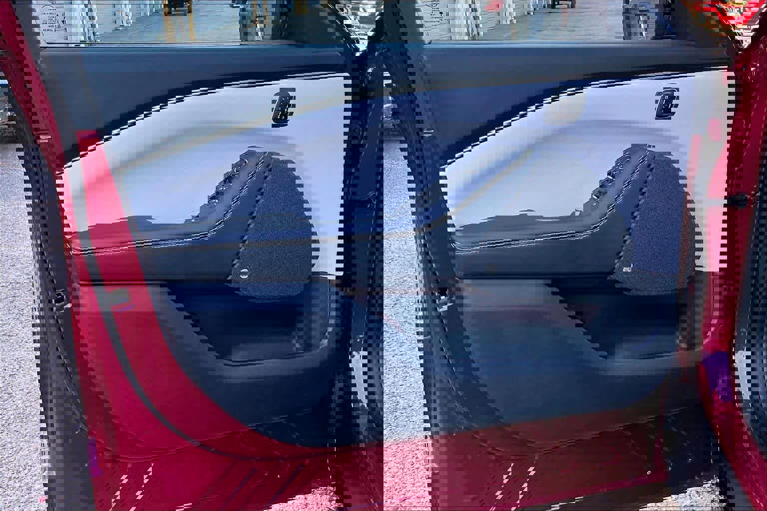 Certified 2025 Ford Mustang Mach-E Premium image 22