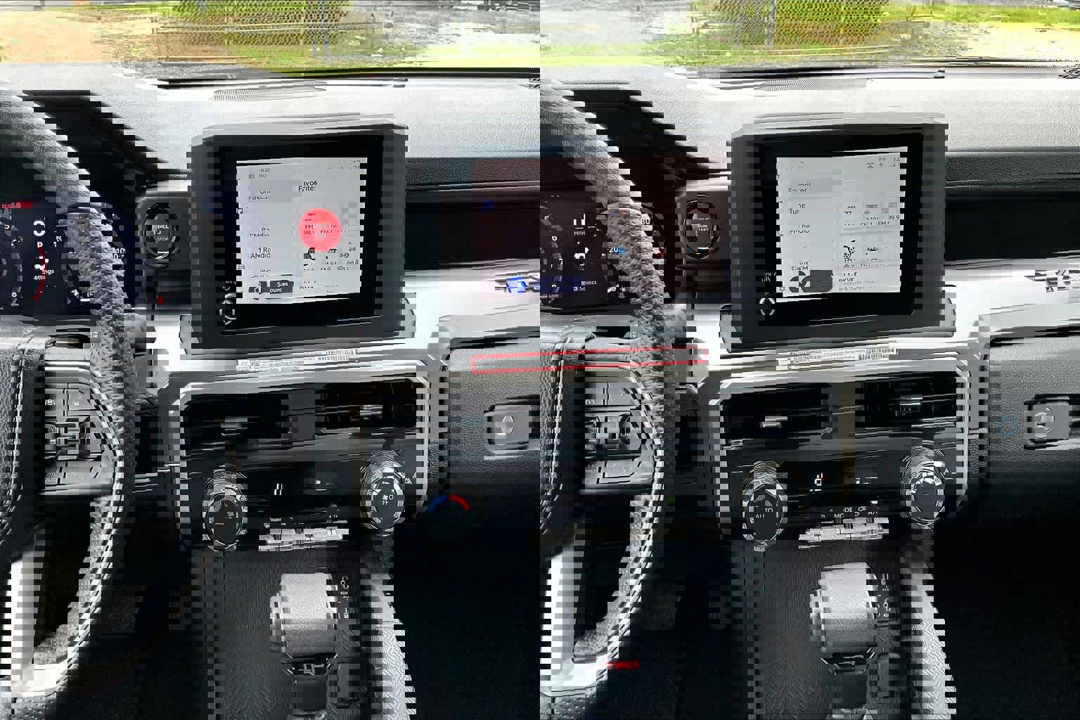 Used 2025 Toyota Tacoma TRD Off-Road image 9