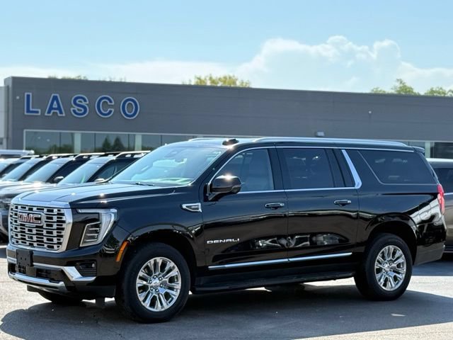 Used 2025 GMC Yukon XL Denali AWD/4WD image 1