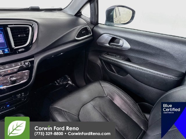 Used 2020 Chrysler Pacifica Touring-L Plus FWD image 27
