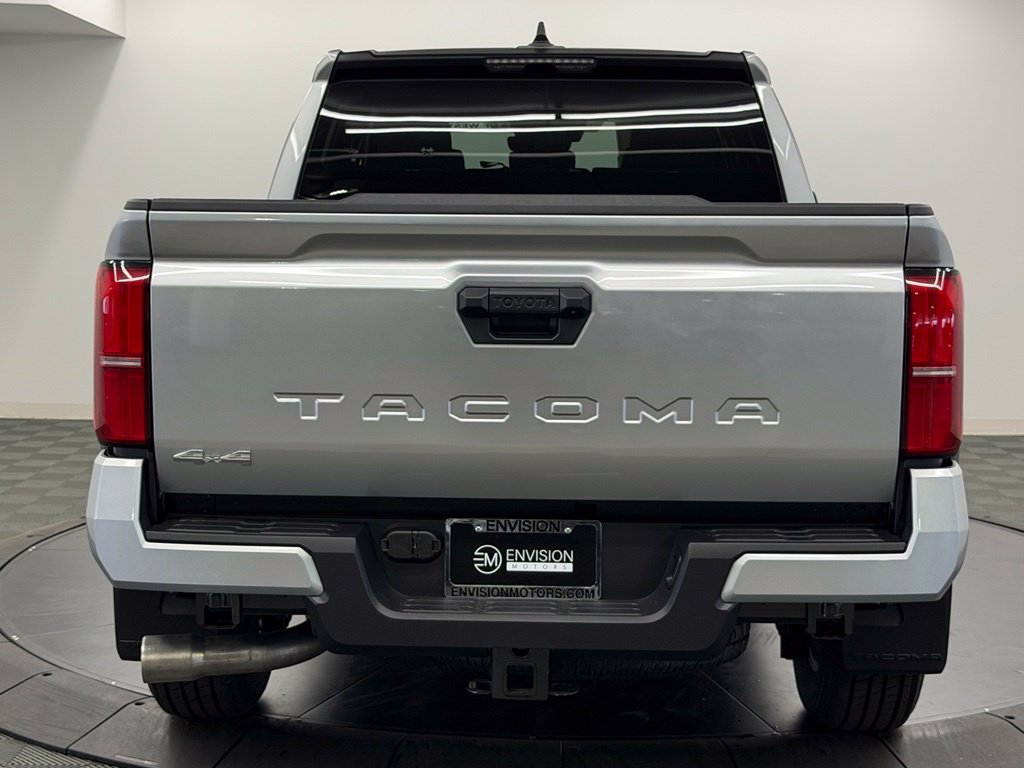 Used 2026 Toyota Tacoma SR5 AWD/4WD image 9