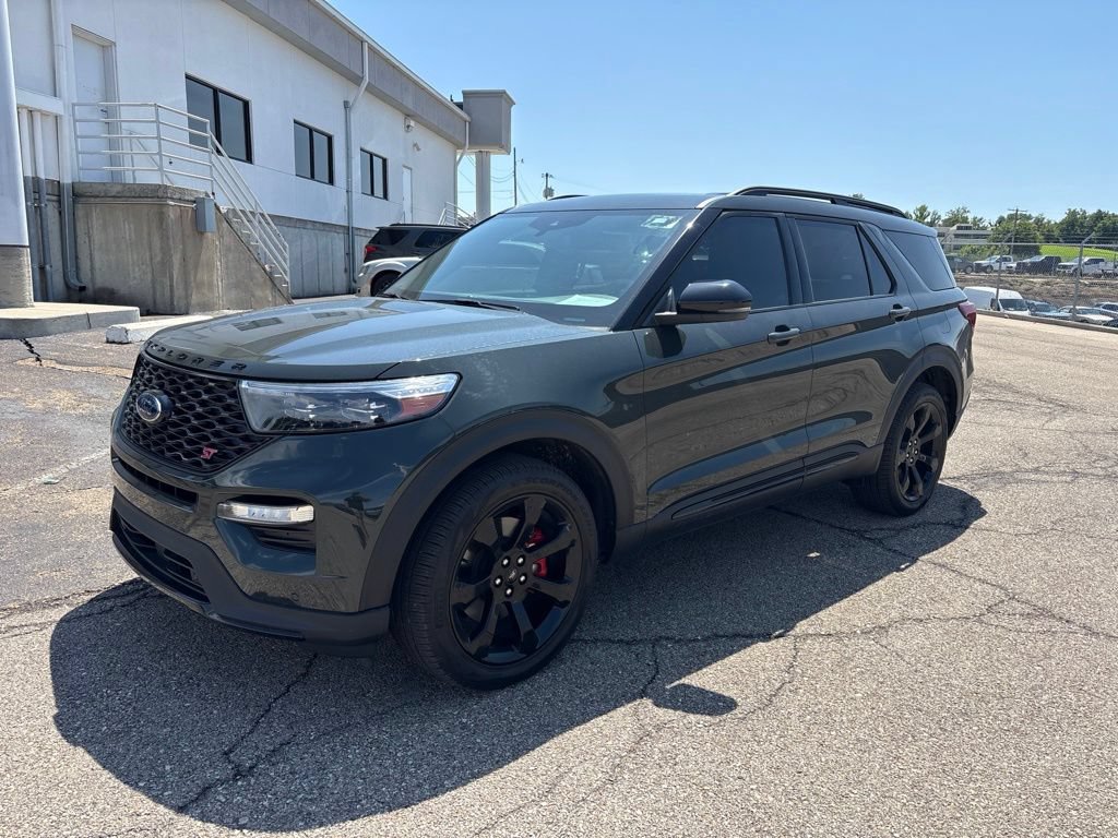 Certified 2024 Ford Explorer ST w/ Equipment Group 401A AWD/4WD image 3