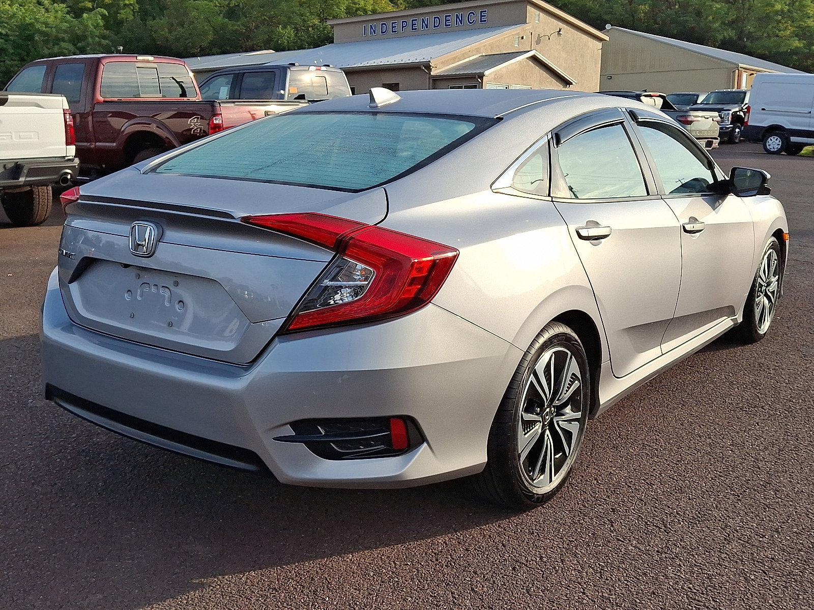 Used 2017 Honda Civic EX-T image 10