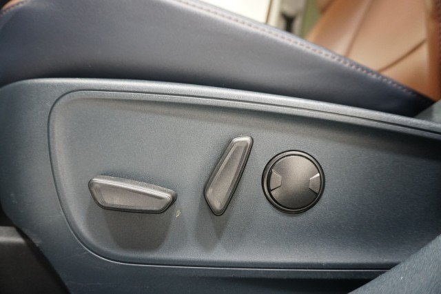 Certified 2023 Ford Maverick Lariat FWD image 17