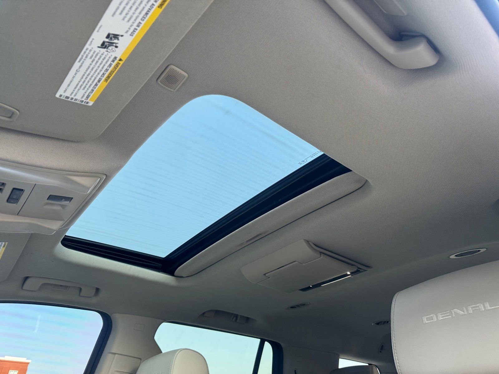 Used 2020 GMC Yukon Denali w/ Denali Ultimate Package image 25